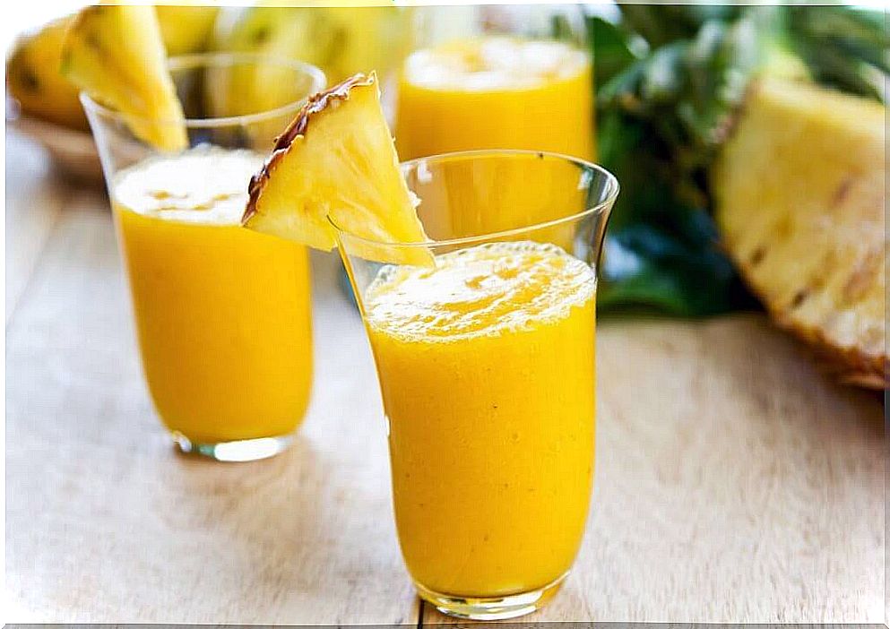 Detox drinks - pineapple