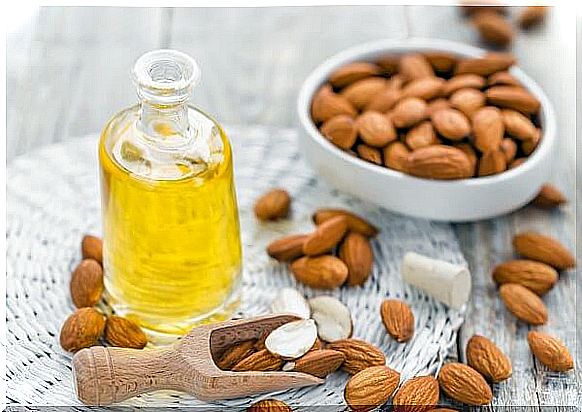 Almond oil - moisturizing home remedy for dry skin