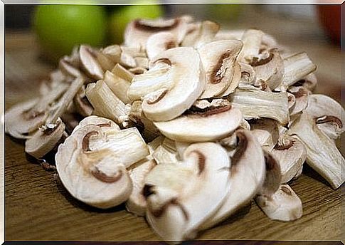 Baked potatoes with mushrooms