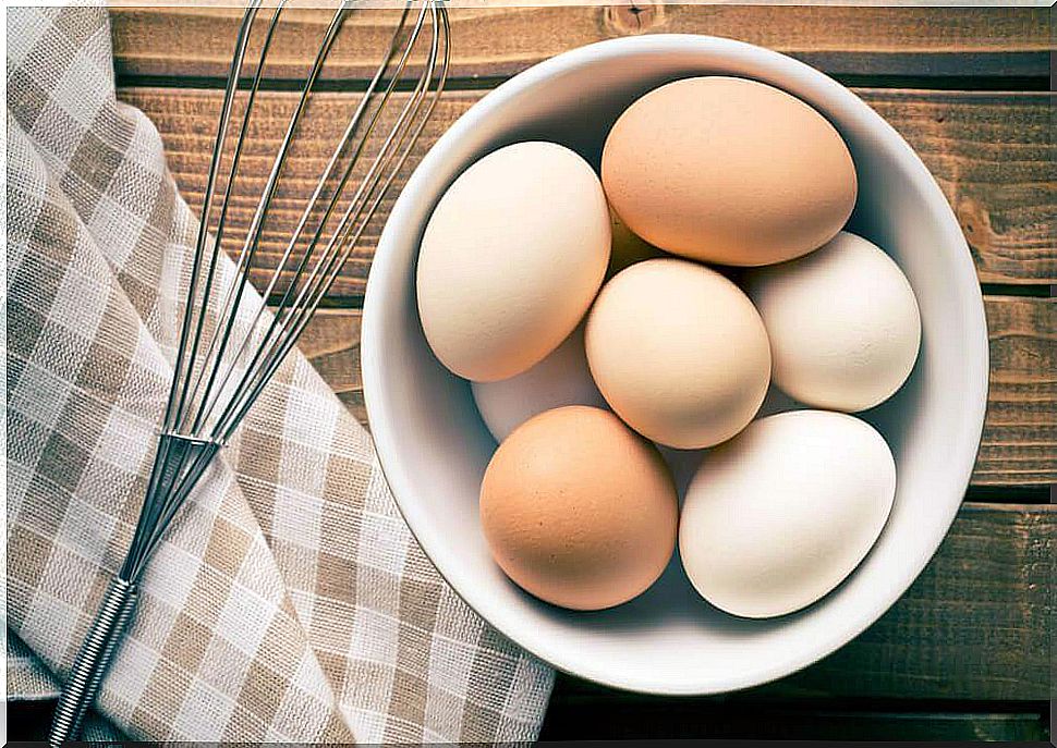 Some eggs in a small bowl.