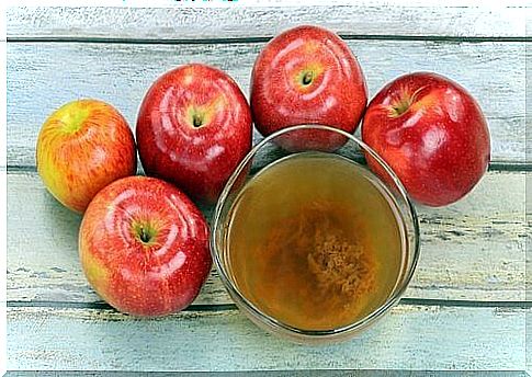 Tips against warts: Apple cider vinegar