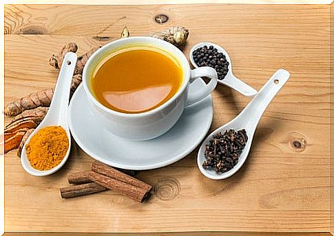 Tea-with-turmeric