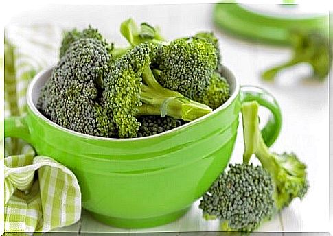 Prepare broccoli-soup