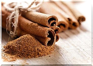 Because of its health-promoting properties, cinnamon can help reduce blood sugar