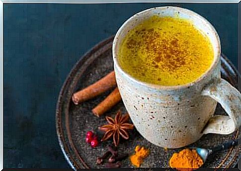 Drinking Turmeric Tea: Five Health Benefits