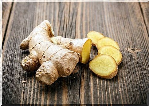 Fight Colds With Homemade Honey Ginger Syrup- Benefits Of Ginger