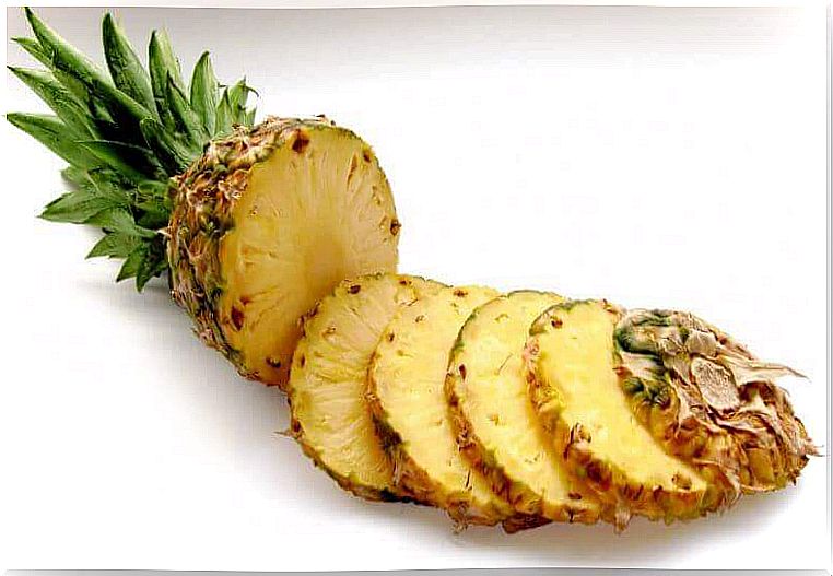 Reduce cellulite through nutrition: pineapple