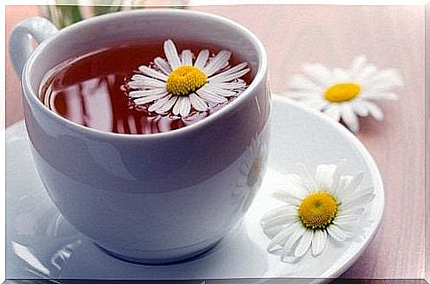 Chamomile tea for a nervous bowel