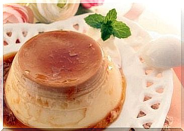 Recipe for delicious Spanish flan (caramel pudding)